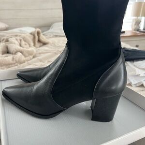 Elegant Black Women's Boots